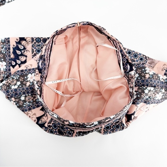 2 Piece Set Cropped Top & High Rise Shorts The Closet Lover - Picture 3 of 7